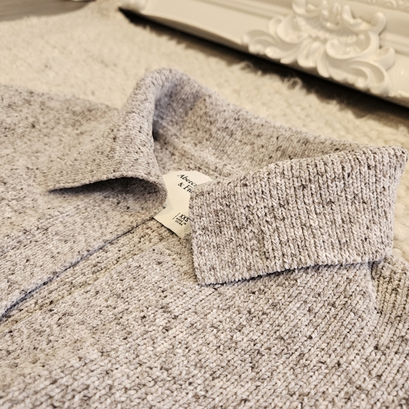 A&F polo knit sweater - Picture 8 of 12